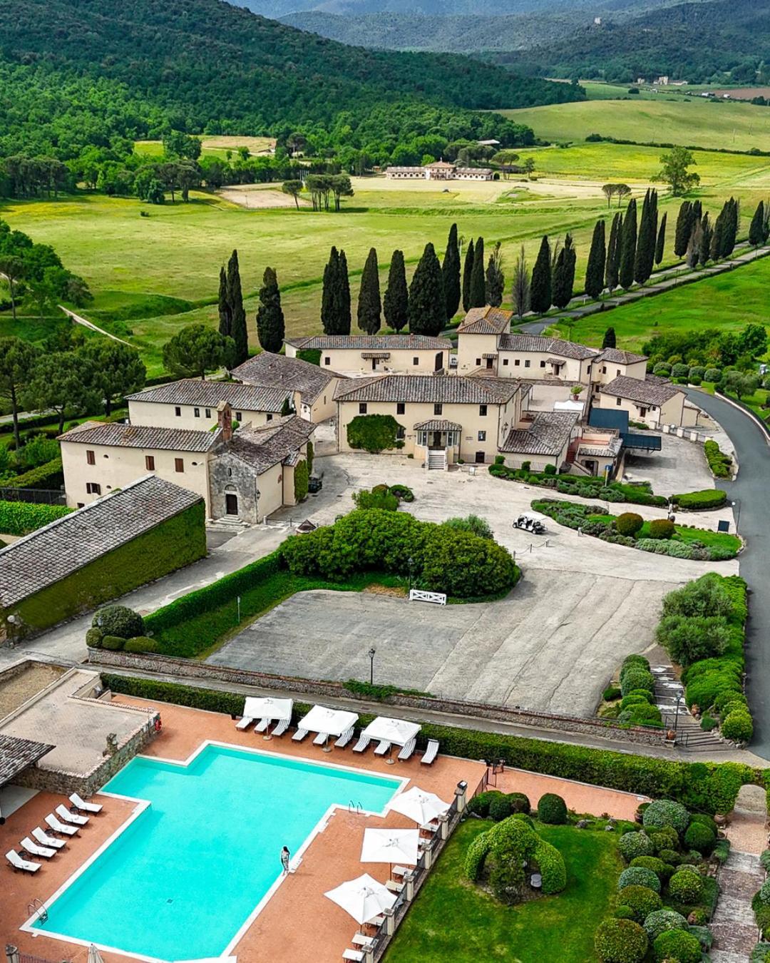 La Bagnaia Golf Resort Exteriör bild