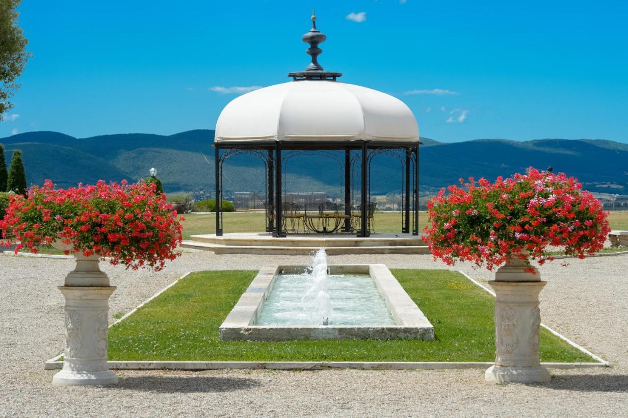 La Bagnaia Golf Resort Exteriör bild